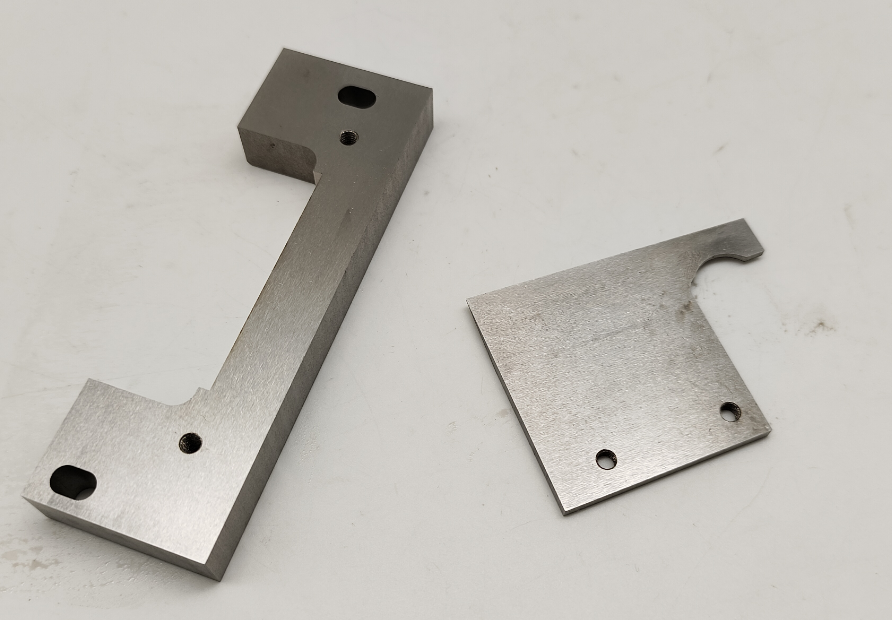 Mold steel is a special steel commonly used in mold manufacturing.